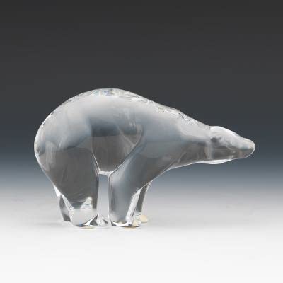 Amazon.com: Baccarat Crystal Polar Bear: Collectible Figurines